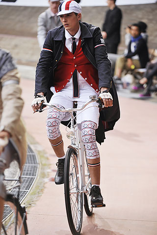 Moncler Gamme Bleu / - 2011